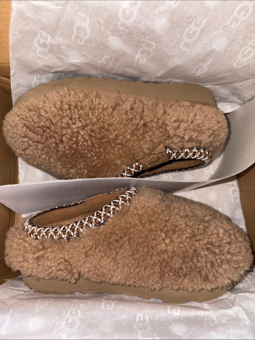 UGG Tasman Maxi Curly Chestnut